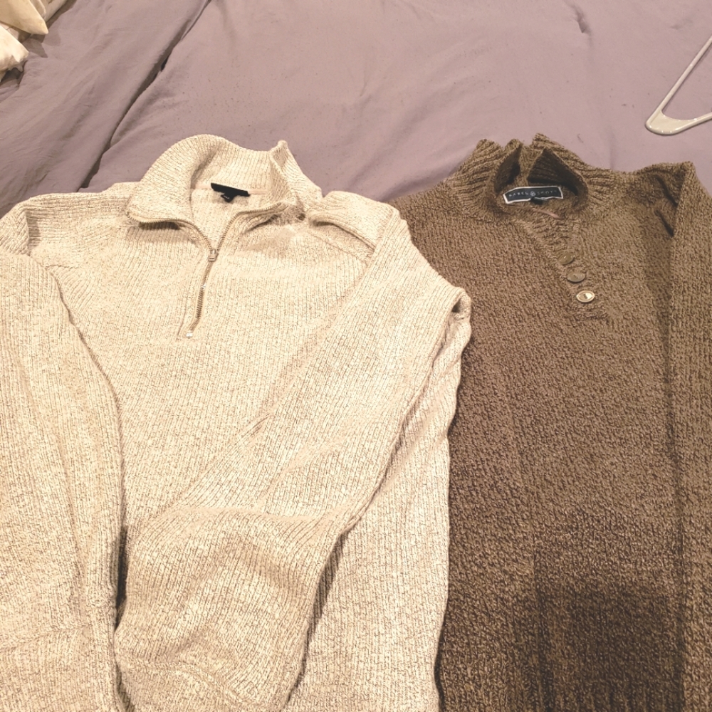 2 new sweaters M